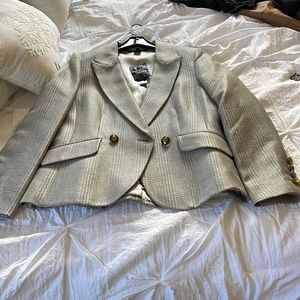 Ellen Tracy- never worn w/ tags, silver metallic blazer. Size 10.